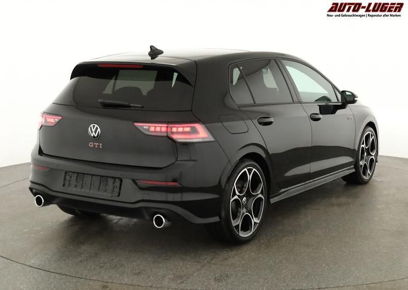 Neu VW Golf VIII GTI 265 PS (194 kW) 2025 Grenadillschwarz metallic Limousine