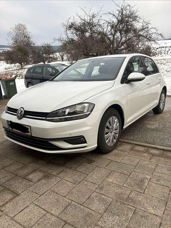 Weiß Gebraucht 2019 VW Golf Limousine | € 12.000 (Guter Preis) - Bild 1/4
