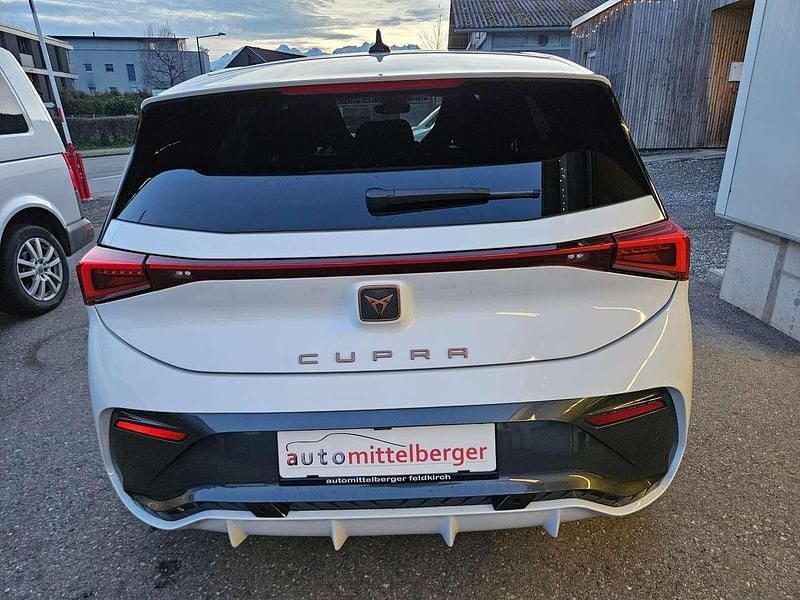 Gebraucht Cupra Born e-Boost 169 kW (231 PS) 2024 Weiß Kleinwagen