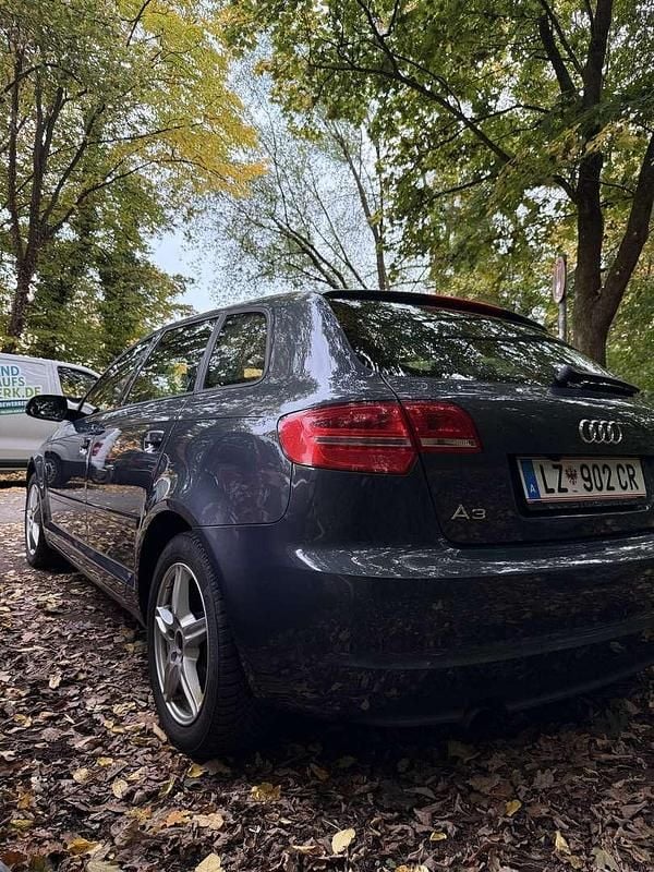 Gebraucht Audi A3 Attraction 105 PS (77 kW) 2010 Grau Kombi