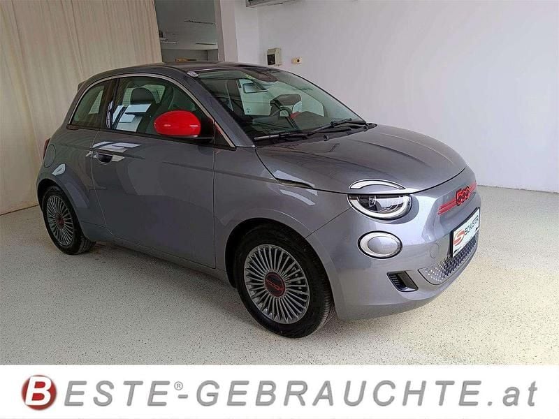 Grau Gebraucht 2022 Fiat 500e Red Coupé | € 15.915 (Etwas zu teuer) - Bild 1/4