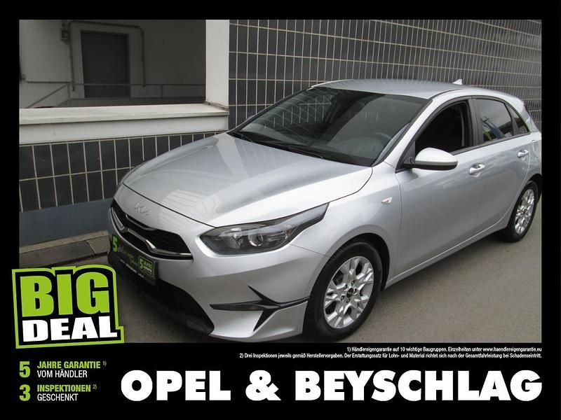 Gebraucht Kia Ceed 101 PS (74 kW) 2022 Sparkling silber met. Kleinwagen