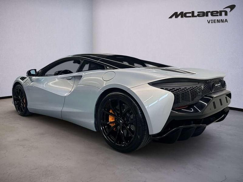 Gebraucht McLaren Artura 700 PS (514 kW) 2023 Silber Coupé
