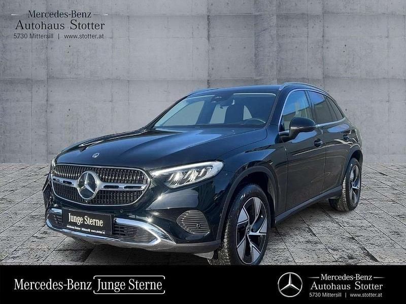 Gebraucht Mercedes GLC300e Avantgarde 197 PS (144 kW) 2024 Schwarz SUV