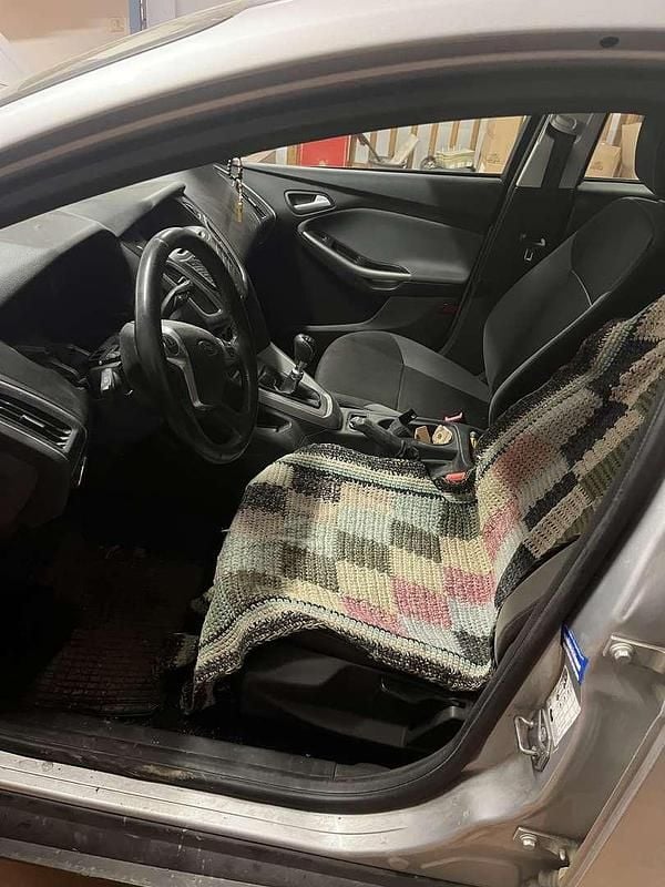 Gebraucht Ford Focus Trend 95 PS (69 kW) 2012 Grau Kombi