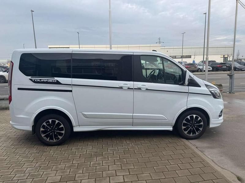 Gebraucht Ford Tourneo Sport 185 PS (136 kW) 2021 Weiß Van / Kleinbus
