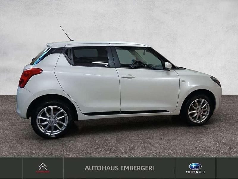 Gebraucht Suzuki Swift 90 PS (66 kW) 2019 Weiß Kleinwagen