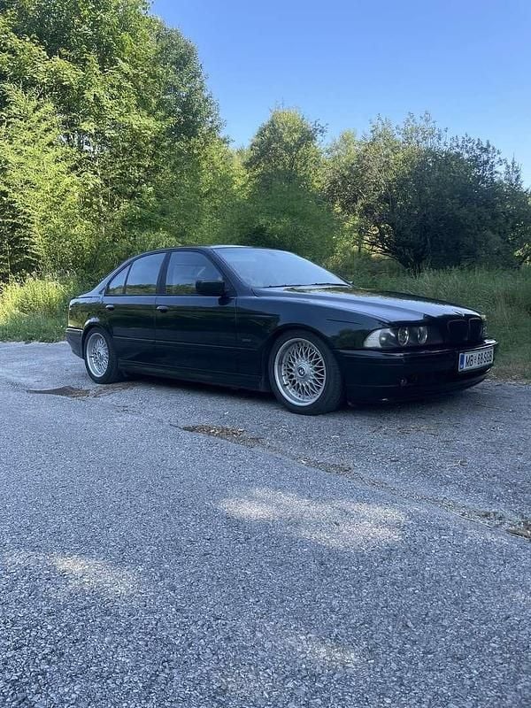 Gebraucht 2001 BMW 530 Sport Line Limousine | € 6.400 - Bild 1/4
