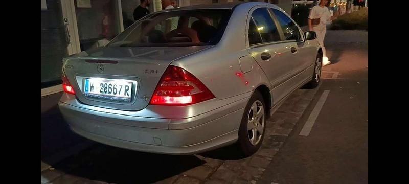 Gebraucht Mercedes C220 Elegance 125 PS (91 kW) 2004 Limousine