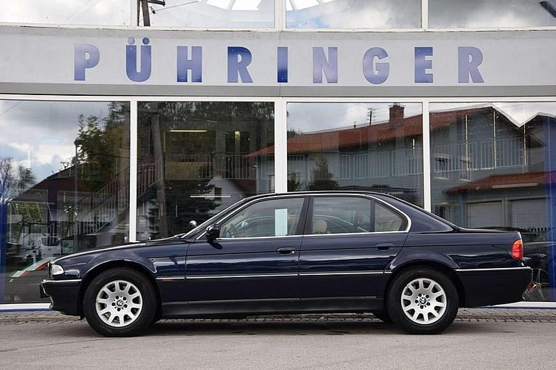 Blau Gebraucht 2000 BMW 740 Limousine | € 15.900 - Bild 1/4