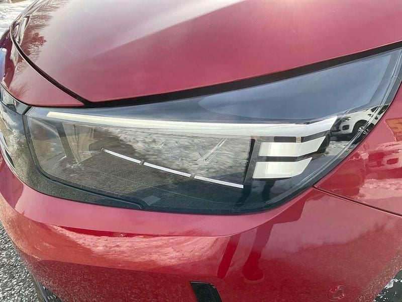 Gebraucht Opel Corsa 101 PS (74 kW) 2024 Rot Kleinwagen