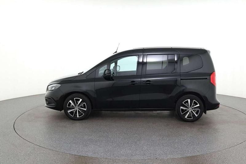 Gebraucht Mercedes T180 116 PS (85 kW) 2024 Schwarz Van / Kleinbus