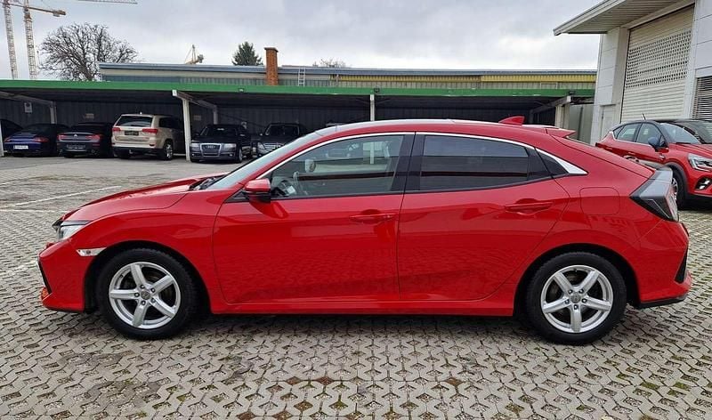 Gebraucht Honda Civic 129 PS (94 kW) 2018 Rot Limousine