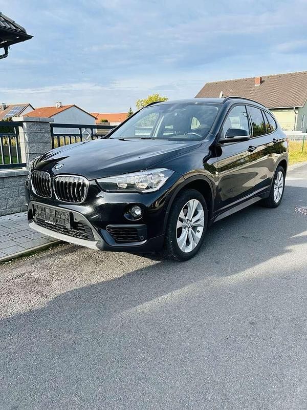 Schwarz Gebraucht 2019 BMW X1 SUV | € 14.500 (Fairer Preis) - Bild 1/4