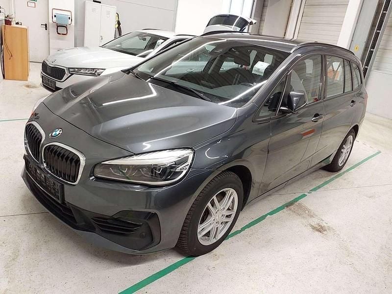 Gebraucht BMW 216 Sport Line 116 PS (85 kW) 2020 Grau Kombi