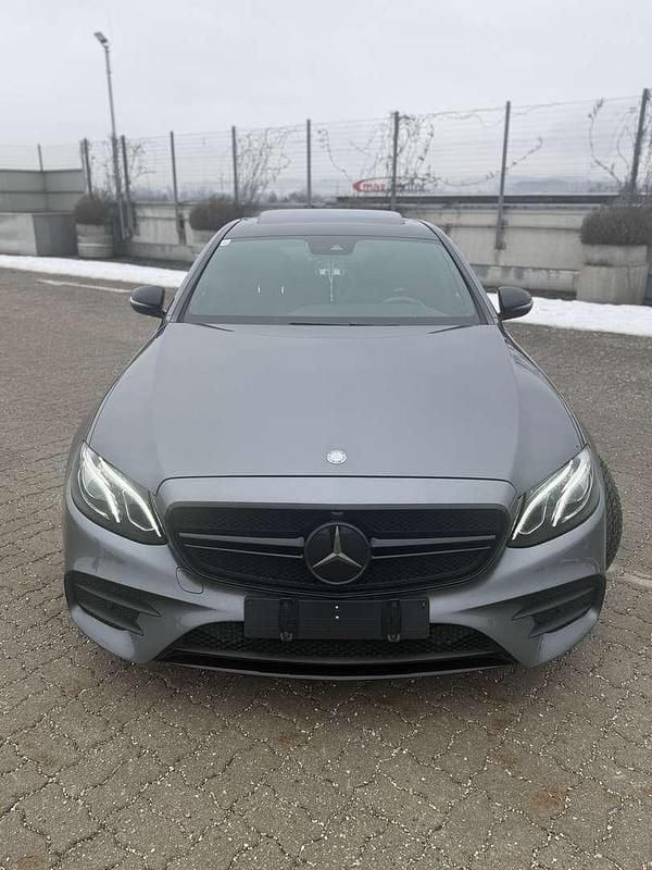 Gebraucht Mercedes E220 AMG line 194 PS (142 kW) 2017 Limousine