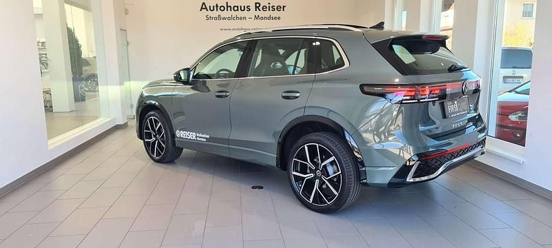 Gebraucht VW Tiguan Sport 193 PS (141 kW) 2025 Mittelgrün metallic SUV