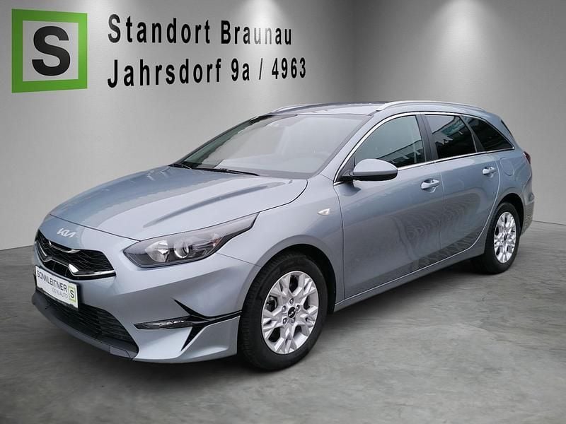 Gebraucht Kia Ceed Sportswagon Silver 160 PS (117 kW) 2023 Grau Kombi