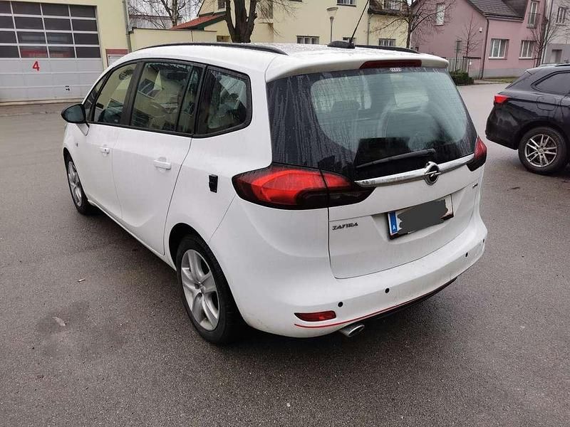 Gebraucht Opel Zafira Edition 131 PS (96 kW) 2017 Van / Kleinbus