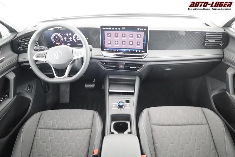 Neu VW Tiguan Life 150 PS (110 kW) 2025 Oyster silver metallic SUV