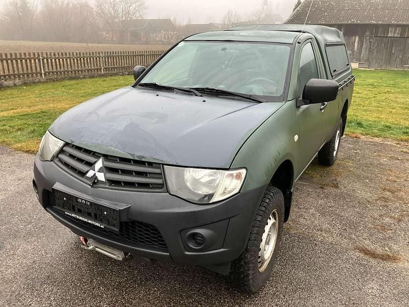 Gebraucht Mitsubishi L200 136 PS (100 kW) 2016 Schwarz Abholung