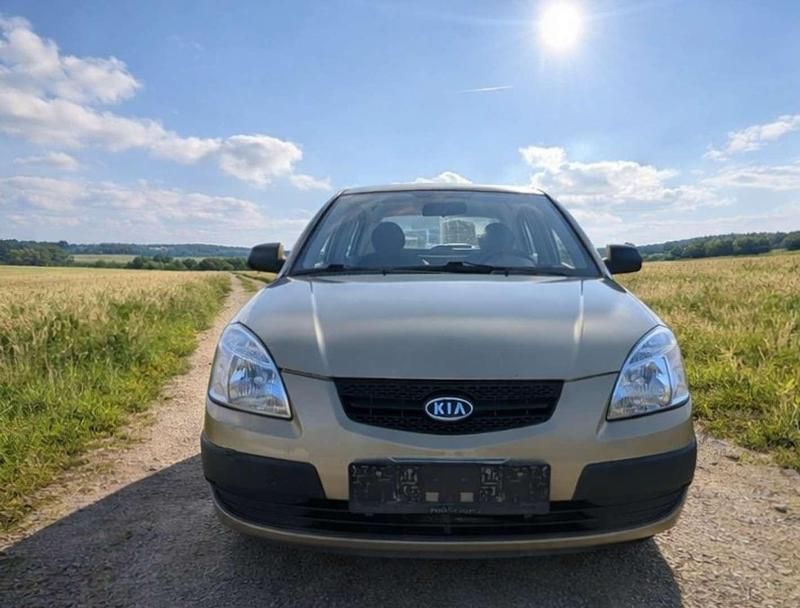 Gebraucht Kia Rio Active 75 PS (55 kW) 2009 Gold Limousine