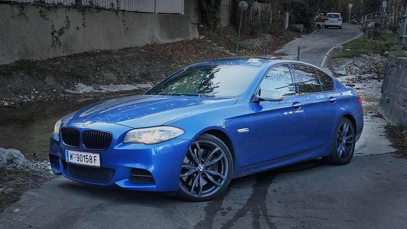 Gebraucht BMW M550 M Sport 381 PS (280 kW) 2012 Blau Limousine