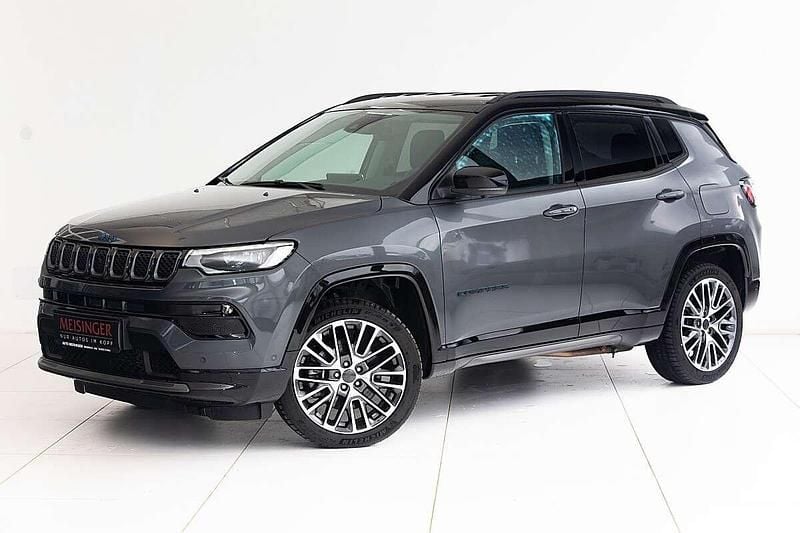Grau Gebraucht 2024 Jeep Compass Summit SUV | € 32.900 (Fairer Preis) - Bild 1/4