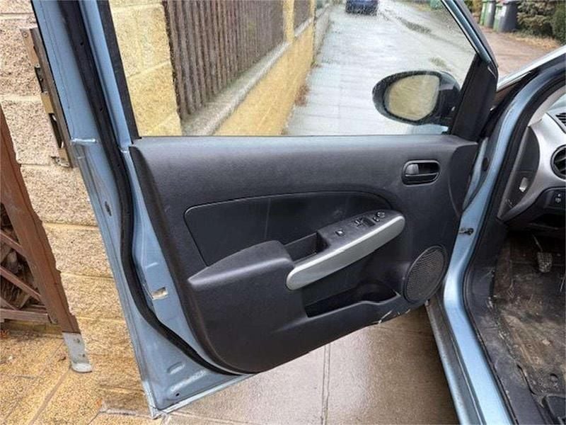 Gebraucht Mazda 2 75 PS (55 kW) 2009 Blau Kleinwagen