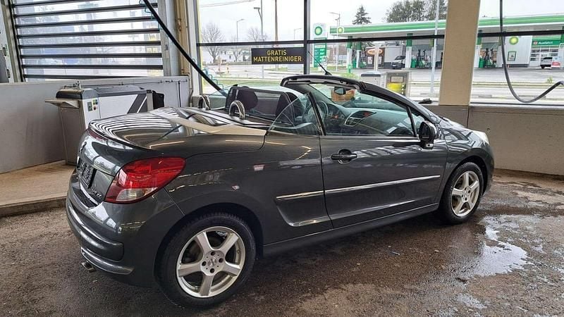 Gebraucht Peugeot 207 CC 120 PS (88 kW) 2010 Cabrio