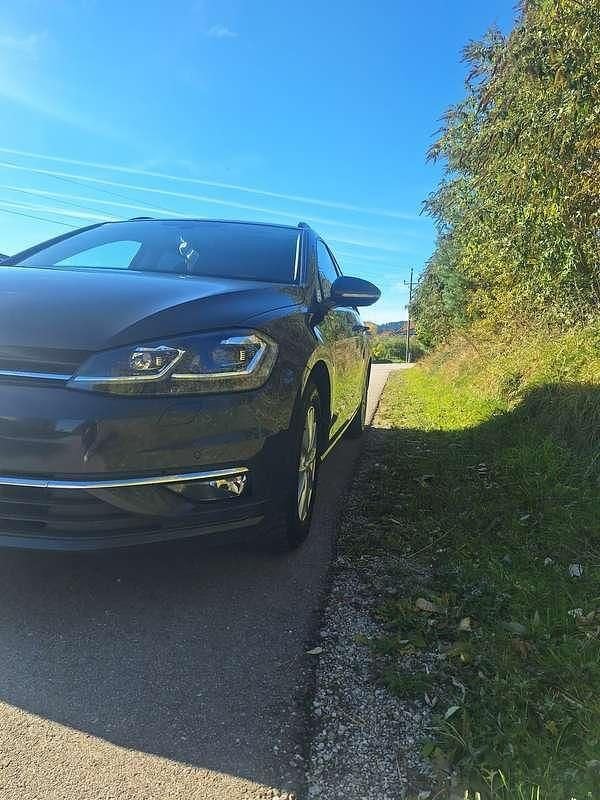 Gebraucht VW Golf VII Highline 116 PS (85 kW) 2019 Limousine