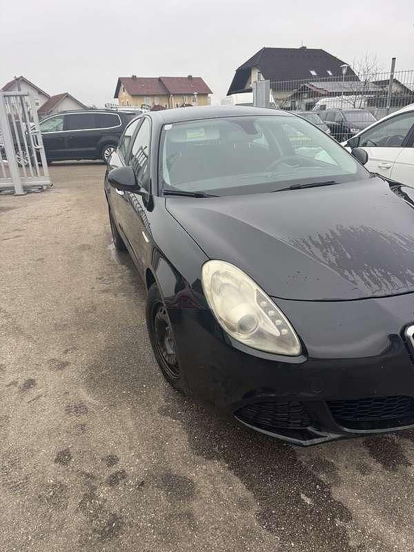 Gebraucht Alfa Romeo Giulietta 105 PS (77 kW) 2012 Schwarz Kleinwagen