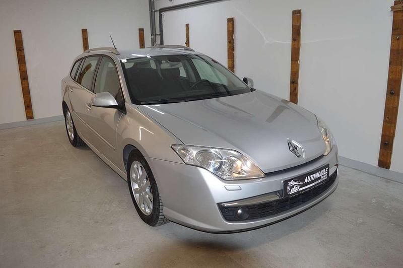 Gebraucht Renault Laguna III Expression 131 PS (96 kW) 2009 Grau Kombi