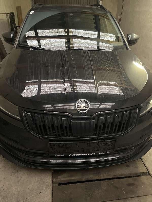 Gebraucht Skoda Karoq SportLine 150 PS (110 kW) 2020 Schwarz SUV