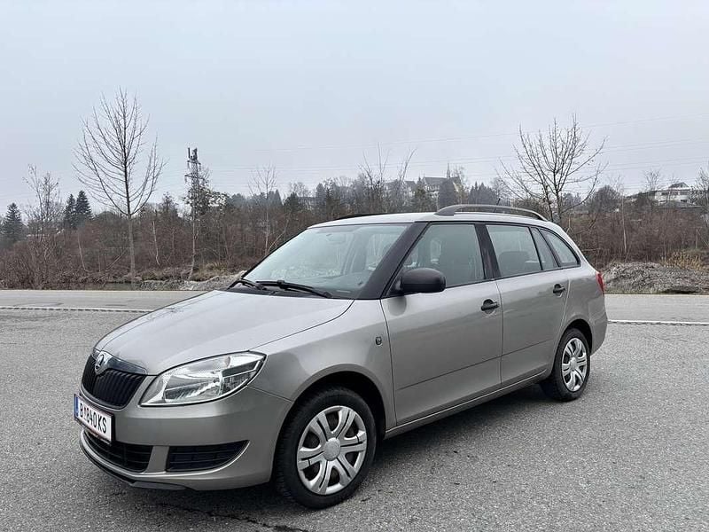 Gebraucht Skoda Fabia 75 PS (55 kW) 2013 Grau Kombi