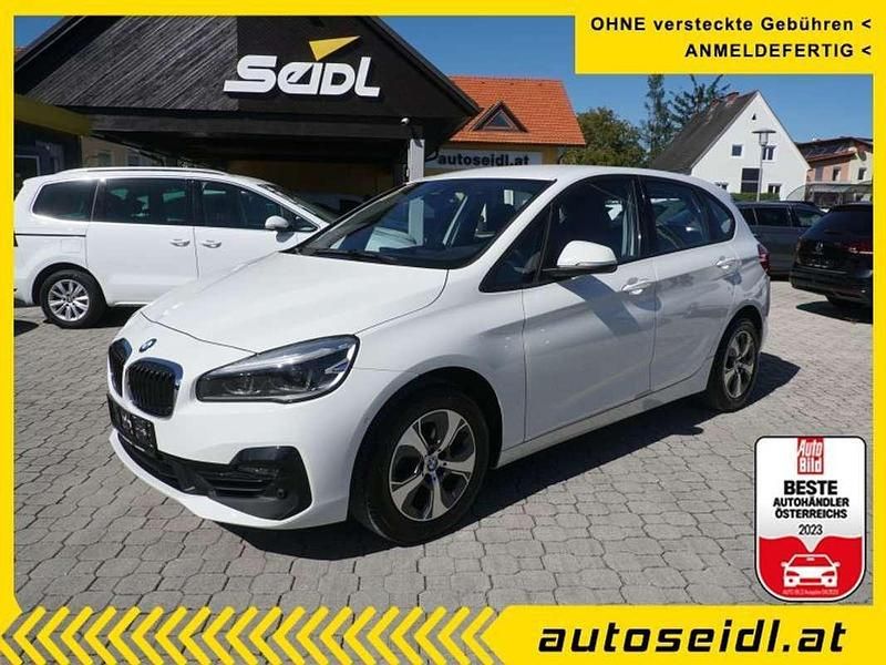 Weiß Gebraucht 2021 BMW 216 Sport Line Kombi | € 16.500 (Teuer) - Bild 1/4