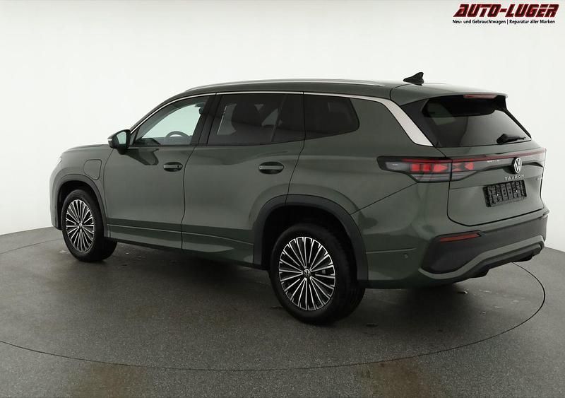 Gebraucht VW Tayron Life 204 PS (150 kW) 2025 Cipressino grün metallic SUV