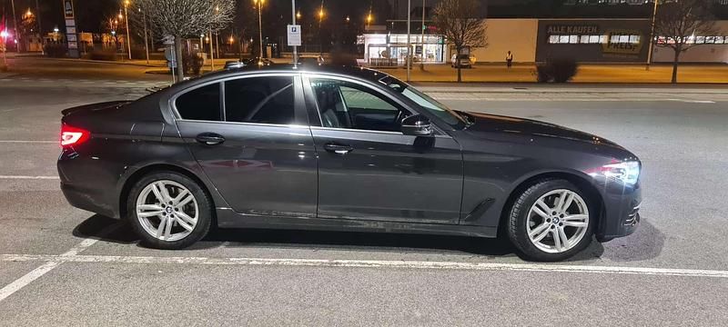 Gebraucht BMW 520 190 PS (139 kW) 2018 Grau Limousine