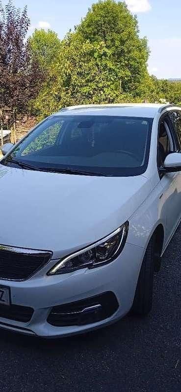 Gebraucht Peugeot 308 SW Style 131 PS (96 kW) 2021 Weiß Kombi