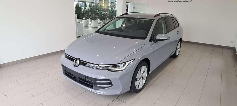 Gebraucht VW Golf VIII Life 116 PS (85 kW) 2024 Grau Kombi