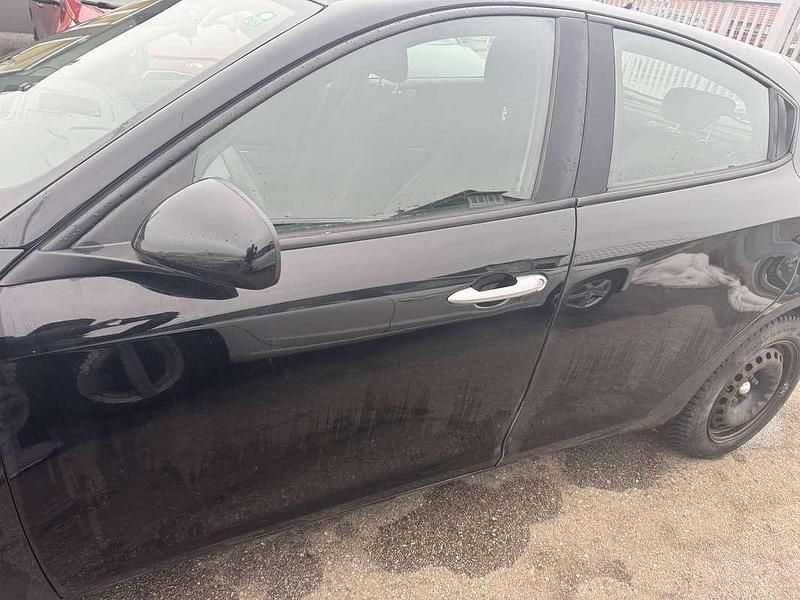 Gebraucht Alfa Romeo Giulietta 105 PS (77 kW) 2012 Schwarz Kleinwagen
