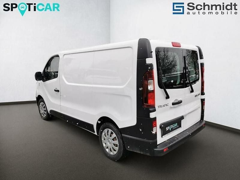 Gebraucht Renault Trafic 122 PS (89 kW) 2018 Weiß Van / Kleinbus