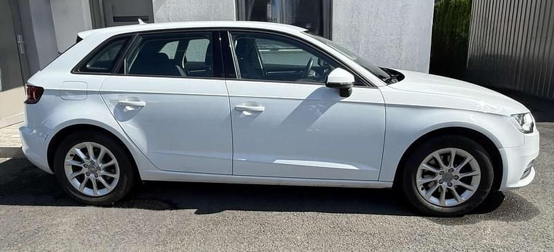 Gebraucht Audi A3 110 PS (80 kW) 2015 Weiß Kleinwagen