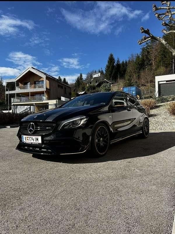 Schwarz Gebraucht 2018 Mercedes A45 AMG AMG Limousine | € 36.500 - Bild 1/4
