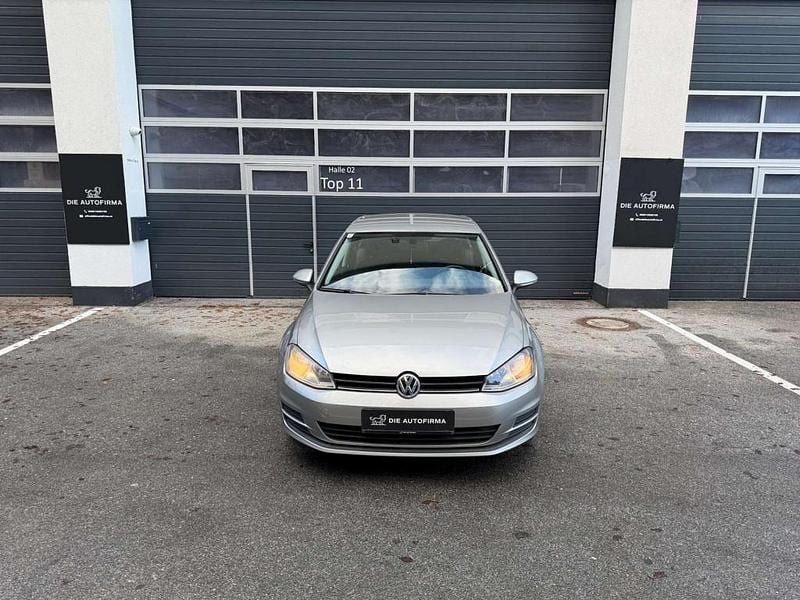 Grau Gebraucht 2013 VW Golf VII Trendline Kleinwagen | € 6.900 (Superpreis) - Bild 1/4
