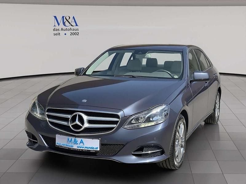 Blau Gebraucht 2014 Mercedes E220 Avantgarde Limousine | € 17.900 (Guter Preis) - Bild 1/4