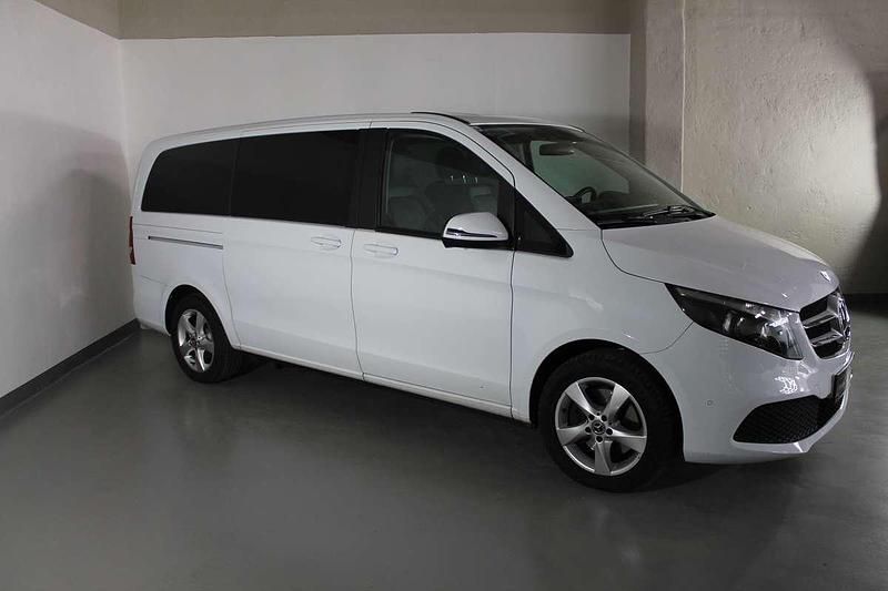 Gebraucht Mercedes V220 190 PS (139 kW) 2021 Weiß Van / Kleinbus