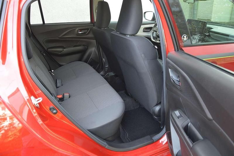 Gebraucht Suzuki Swift 83 PS (61 kW) 2024 Rot Kleinwagen