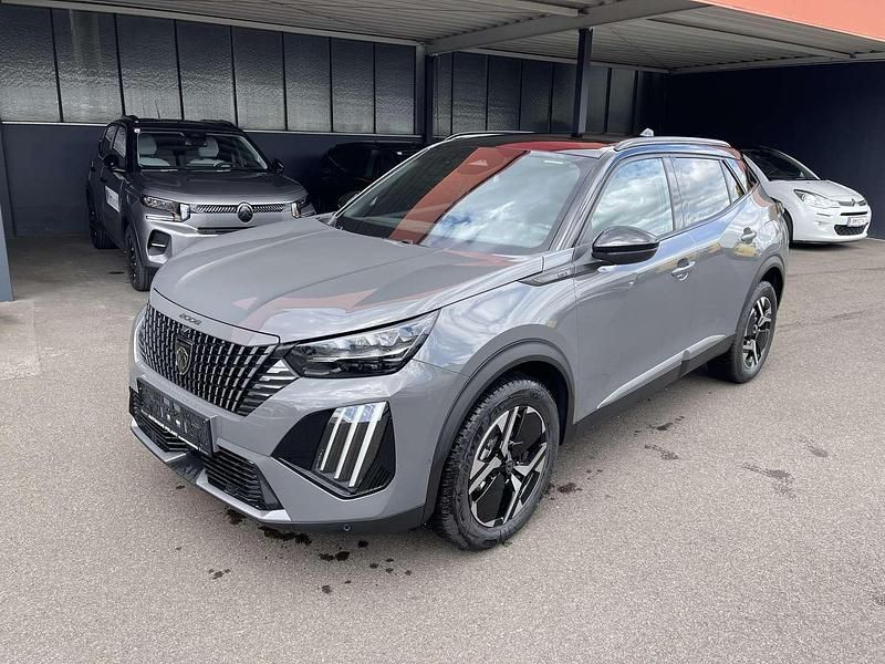 Neu Peugeot 2008 GT 136 PS (100 kW) 2025 Grau SUV