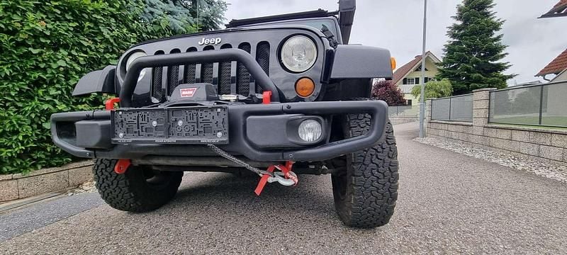 Gebraucht Jeep Wrangler Unlimited Sahara 200 PS (147 kW) 2011 Schwarz SUV